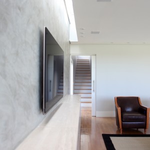 Vista da sala de estar. (Ar:Co – Arquitetura Cooperativa).