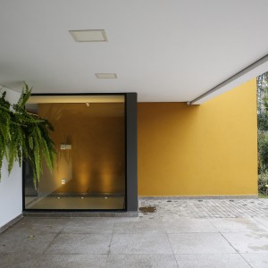 Detalhe do acesso a residência. (Ar:Co – Arquitetura Cooperativa).