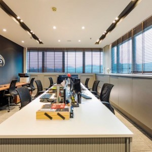 Vista da Sala de Trabalho. (Ar:Co – Arquitetura Cooperativa).