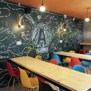 Vista do salão do pavimento superior. (Ar:Co – Arquitetura Cooperativa).