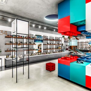 Vista da área de exposição do interior da loja. (Ar:Co – Arquitetura Cooperativa).