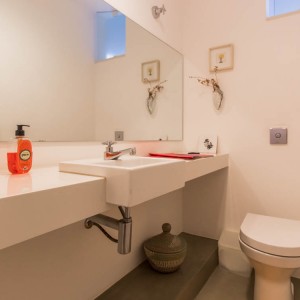 Lavabo. (Ar:Co- Arquitetura Cooperativa).