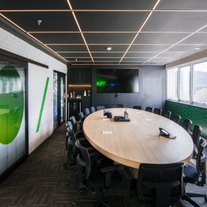 Sala de Reuniões. (Ar:Co – Arquitetura Cooperativa).