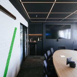 Sala de Reuniões. (Ar:Co – Arquitetura Cooperativa).