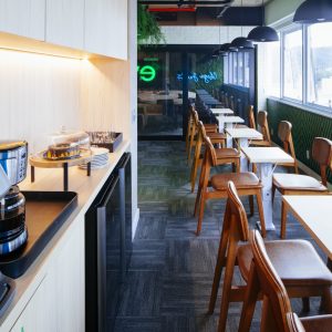 Bar  / Lounge. (Ar:Co – Arquitetura Cooperativa).
