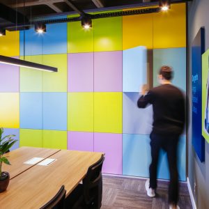 Abertura Armário Área de Trabalho Sul. (Ar:Co – Arquitetura Cooperativa).