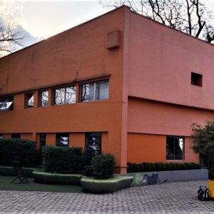 Vista da Fachada Anterior. (Ar:Co – Arquitetura Cooperativa).