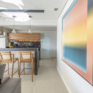 Sala de Estar / Cozinha. (Ar:Co – Arquitetura Cooperativa).