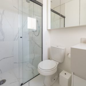 Banheiro. (Ar:Co – Arquitetura Cooperativa).